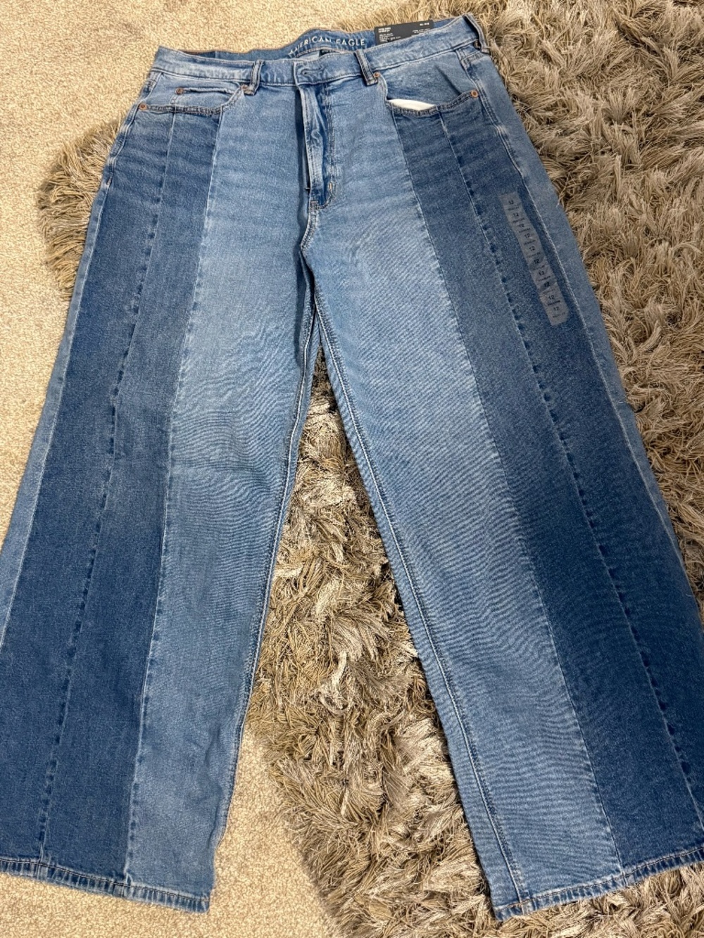 AE Dreamy Drape Stretch Low-Rise Ultra Wide-Leg Jean size 12 standard 31W
